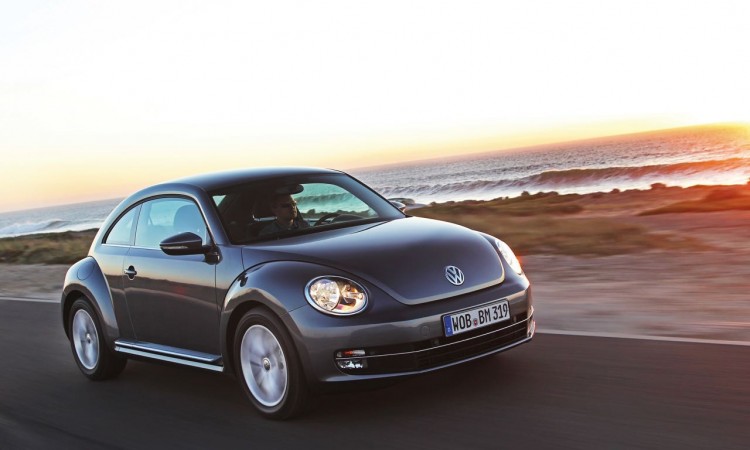 Volkswagen New Beetle 07 750x450 - VW Beetle 2011: Weltpremiere für das kultige Käfer-Remake