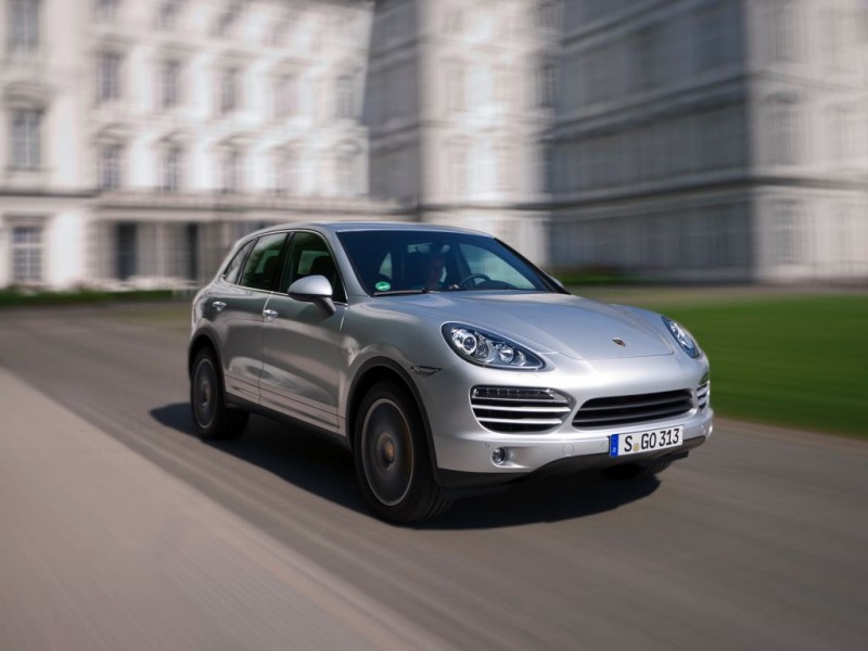 porsche cayenne diesel mj2011 01 800x600 - Hybrid- und Erdgasautos sind der erste Schritt zur Emissionslosigkeit