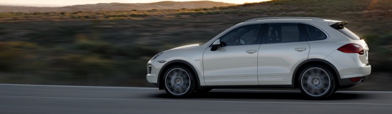 porsche cayenne s hybrid mj 2011 teaser 1 800x234 - Projekt One Tonne Life - Elektroauto von Volvo in der Energiegesamtbilanz