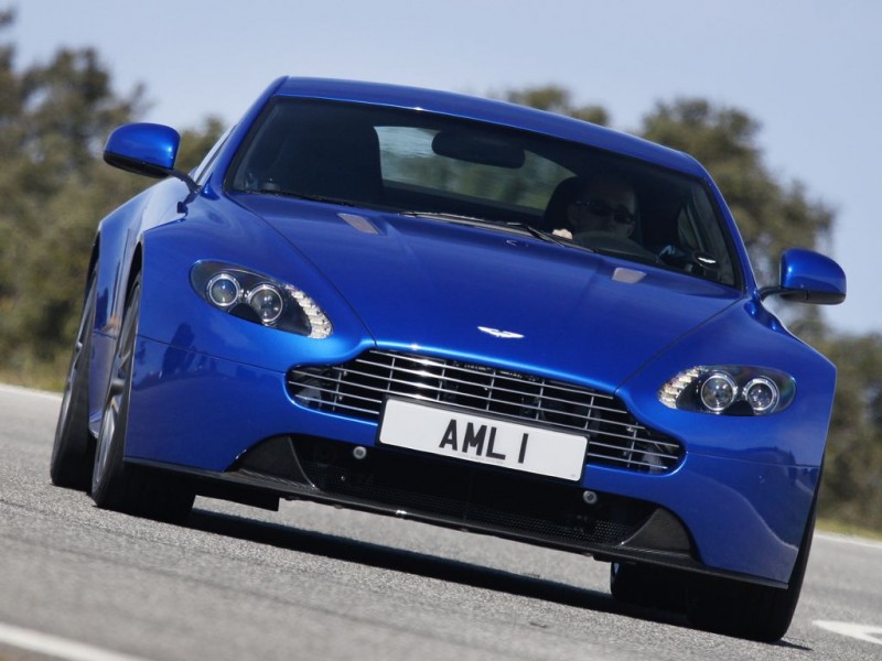 aston martin v8 vantage s mj2011 img 01 800x600 - Elektroautos von Renault für die Deutsche Telekom