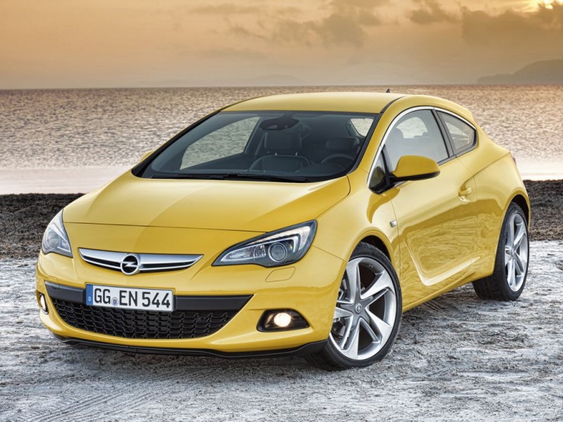 Opel Astra GTC (2011)