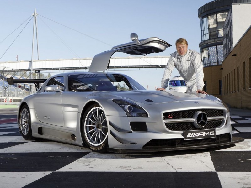 Im Mercedes AMG SLS GT3 zur Fahrerlizenz des DMSB