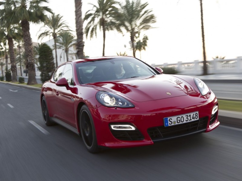 Porsche Panamera GTS (2013)