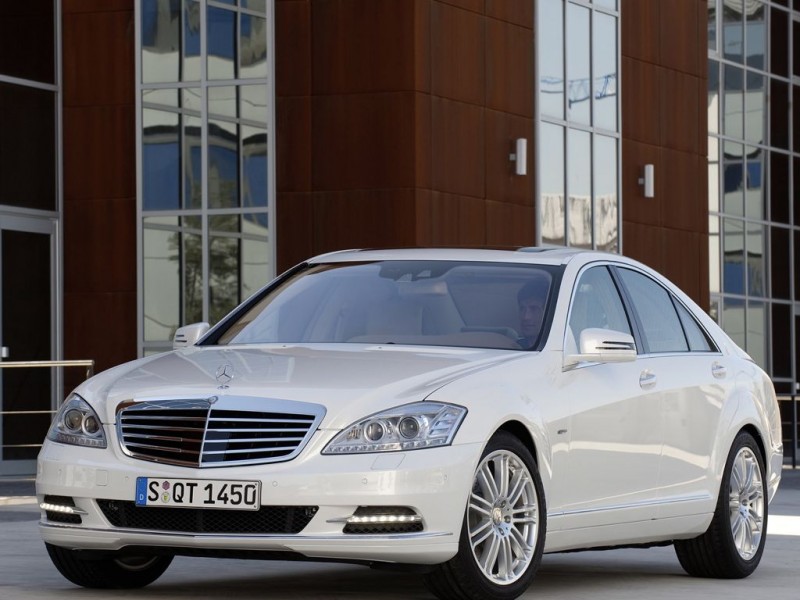 Mercedes S400 Hybrid (2012)