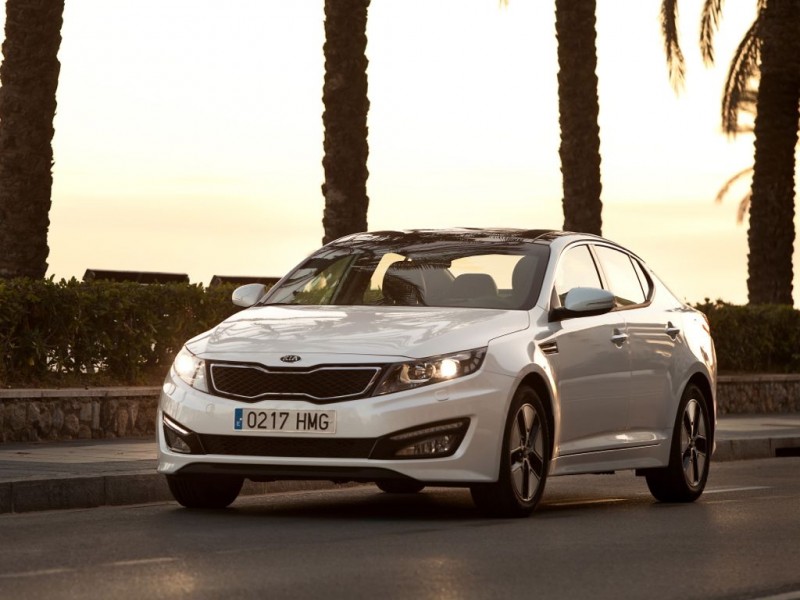 Kia Optima Hybrid (2013)