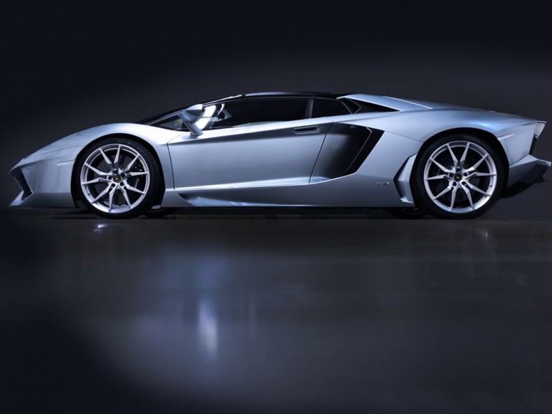 Lamborghini Aventador LP 700-4 Roadster (2013)