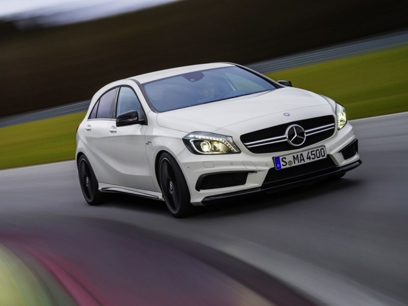 mercedes benz a45 amg mj2013 img 01 800x600 - Mercedes-Benz A 45 AMG: Beschleunigt besser als ein Porsche Boxster