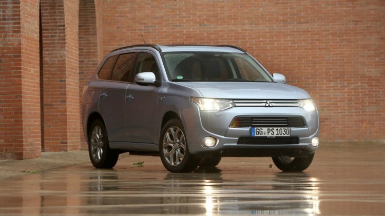 Verkaufsstart: Mitsubishi Outlander als Plug-In Hybrid kostet 39.900 Euro