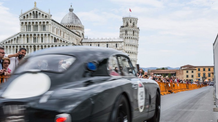 L1001142 750x421 - Mille Miglia 2014: Wie die 1000 Meilen wirklich sind und warum Jay Leno im Liegen fährt