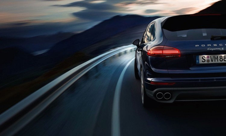 1Porsche Cayenne 2015 11 750x450 - Porsche Cayenne: der Perfekte mit dem Problem-Heck (Video)