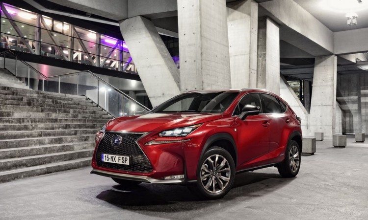 Lexus NX (2015)