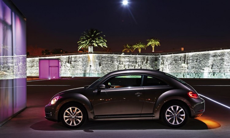 Der neue Volkswagen Beetle mit neuen Motoren und neuer Technik (2015)