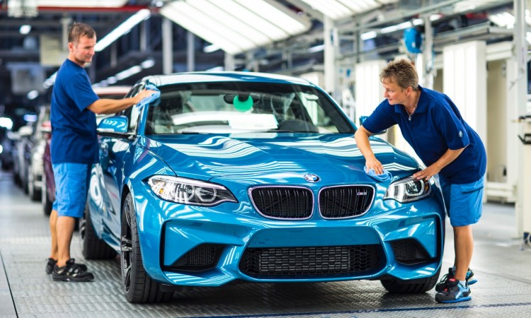 BMW startet Serienproduktion des BMW M2 Coupe MY 2016 im BMW Werk Leipzig