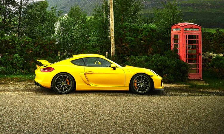 Porsche Cayman GT4