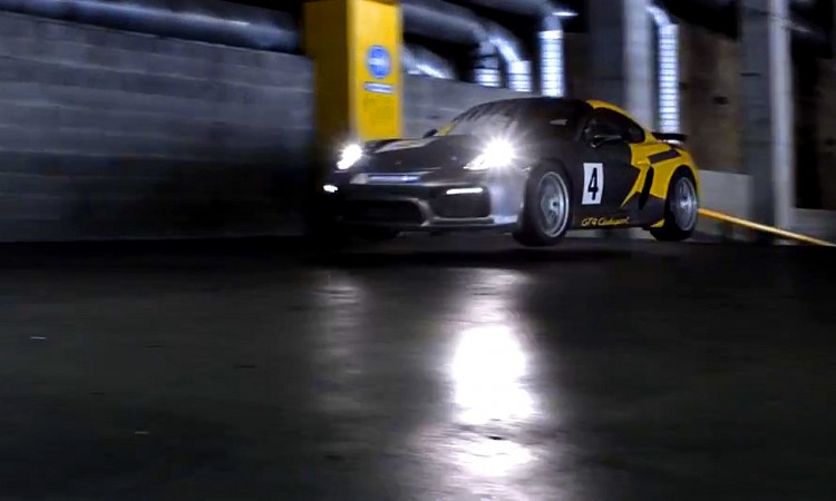 Porsche Cayman GT4 Clubsport im Parkhaus