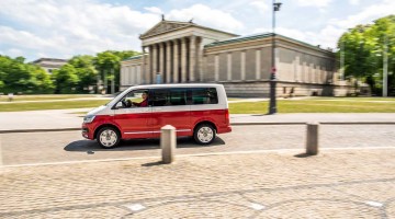 VW Multivan T6 Bus Generation Six AUTOmativ im Fahrbericht im Test Review Volkswagen Bus Bullie Benjamin Brodbeck