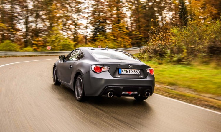 Toyota-GT86-im-Test-von-AUTOmativ.de-ToyotaGT86-Fahrbericht-Review-Wien-Details-Vienna-Sportwagen-von-Toyota-Subaru-BRZ