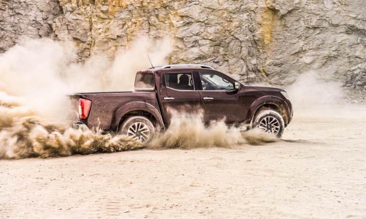 Nissan-Navara-PickUp-Truck-4x4-2017-Offroad-im-Steinbruch-Test-von-AUTOmativ.de-Benjamin-Brodbeck-Fahrbericht