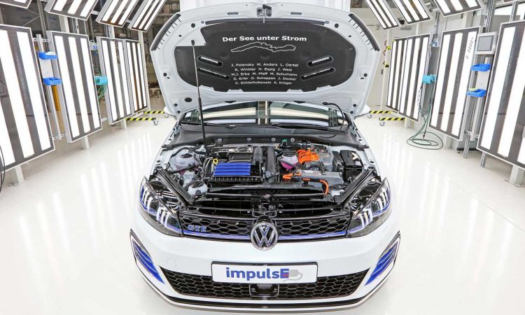 VW Golf GTE Variant impulsE Azubi-Woerthersee-Studie aus Sachsen-2