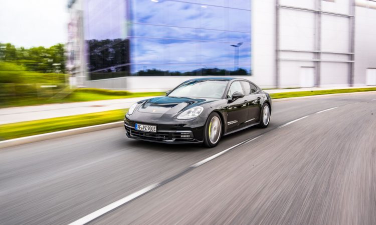 Porsche-Panamera-4-E-Hybrid-im-Test-Fahrbericht-von-AUTOmativ.de-Thomas-Huebner-AUTOmativ.de