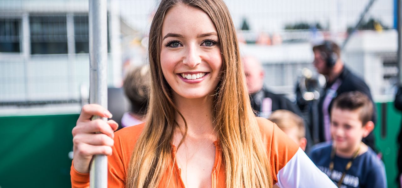 ADAC GT Masters und TCR National Hockenheim 2017 Grid Girls Babes Lamborghini Volkswagen Motorsport Golf TCR AUTOmativ.de Benjamin Brodbeck