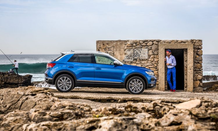 VW-Volkswagen-T-Roc-hoher-Golf-Cross-im-Test-Fahrbericht-Review-AUTOmativ.de-Benjamin-Brodbeck