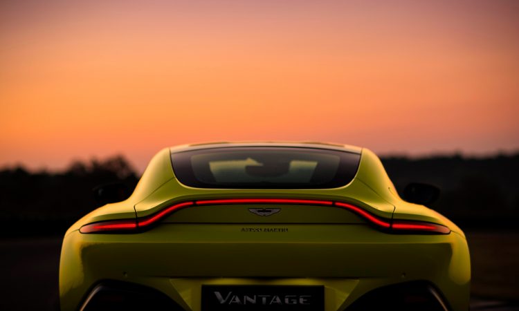 Aston Martin Vantage AUTOmativ.de Stefan Emmerich 5 750x450 - Aston Martin Vantage V8 - britisches Understatement sorgt für Verwirrung