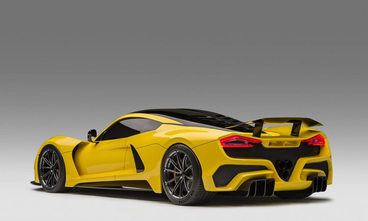 Hennessey Venom F5 2 750x450 - Hennessey Venom F5 mit 482 Km/h Topspeed gegen Bugatti Chiron