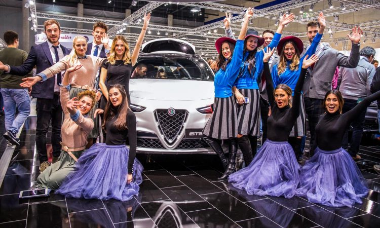 Vienna Auto Show 2018 Rundgang mit Donjeta Salihi AUTOmativ.de Benjamin Brodbeck Rolls Royce Phantom Alfa Romeo Stelvio Quadrifoglio 31 750x450 - Das war die Vienna Autoshow 2018: Danke James Watt!