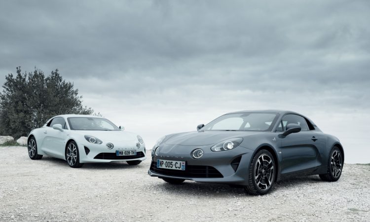 Titel 3 750x450 - Alpine A110 (2018) - als "Pure" und "Légende" kommt die Rennflunder in Serie