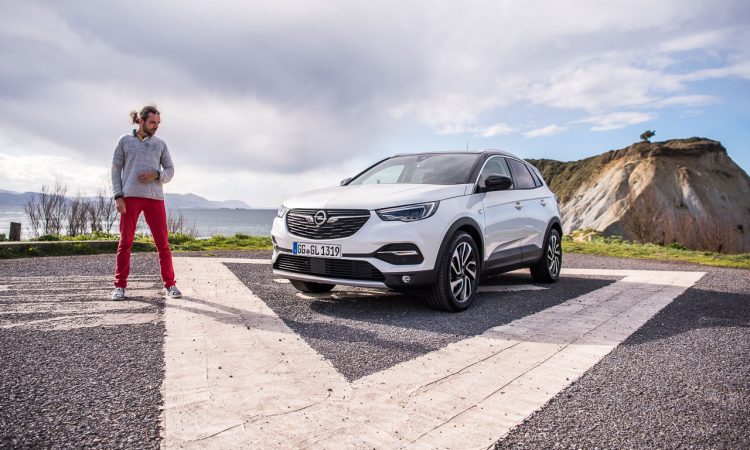 Opel Grandland X 177 PS 2.0 Liter Dieselmotor Neu Fahrbericht Test AUTOmativ.de Benjamin Brodbeck 10 750x450 - TEST: Opel Grandland X Ultimate mit neuem 177 PS starkem 2.0 Liter Turbodiesel