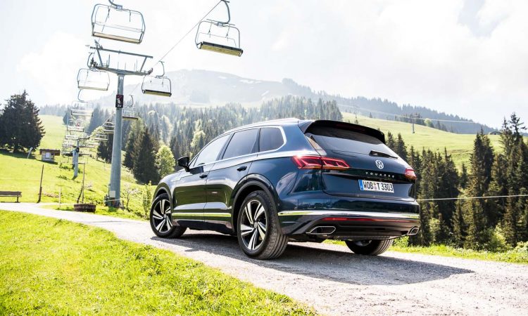 1Volkswagen VW Touareg Elegance V6 3.0 286 PS 600 Nm 2018 Fahrbericht Test Aquamarineblau Metallic Salzburg Tirol Benjamin Brodbeck AUTOmativ.de 31 750x450 - Fahrbericht neuer VW Touareg 3.0 TDI (286 PS): Dynamischer Schwergewichtsleichtfuß