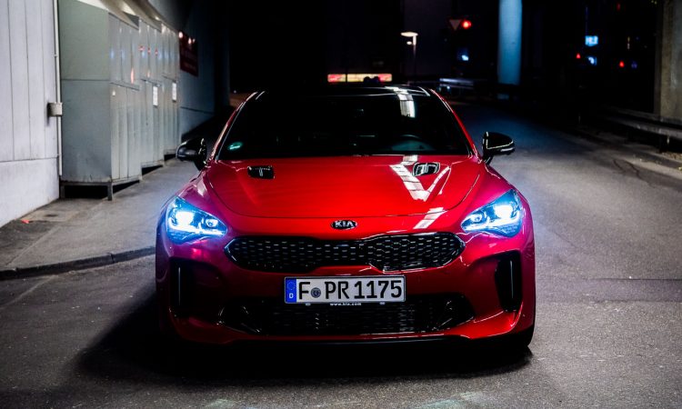 Kia Stinger GT 3.3 AWD 370 PS Fahrbericht und Test AUTOmativ.de Benjamin Brodbeck 56 750x450 - Mit dem Kia Stinger GT durch die Nacht: Wie gut sind die LED-Scheinwerfer?