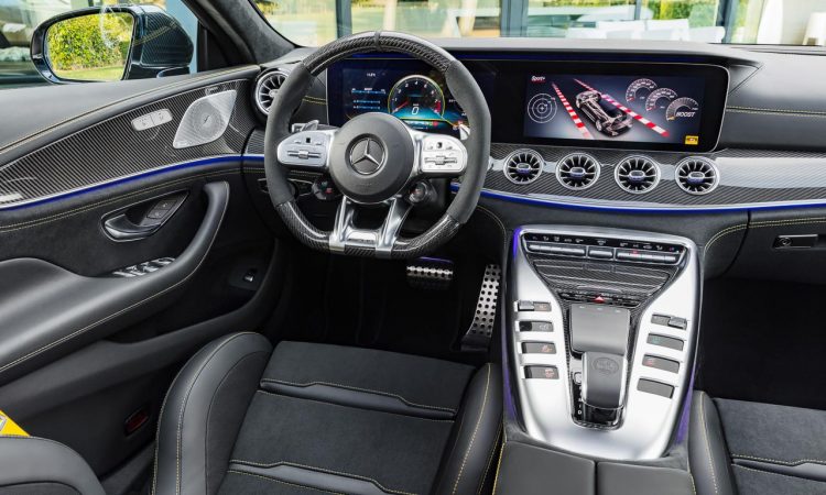 Mercedes AMG GT 4 Tuerer 4 Doors AUTOmativ.de Benjamin Brodbeck 750x450 - Das Cockpit des Mercedes-AMG GT 4-Türer sieht aus wie eine billige Spielekonsole