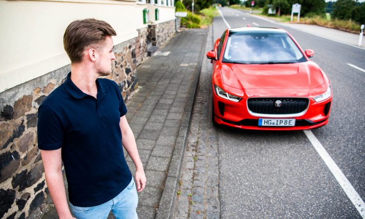 Jaguar I Pace 2018 im Fahrbericht und Test Elektroauto AUTOmativ.de Benjamin Brodbeck 26 750x450 - Testfahrt in einem Raumschiff: Jaguar I-Pace