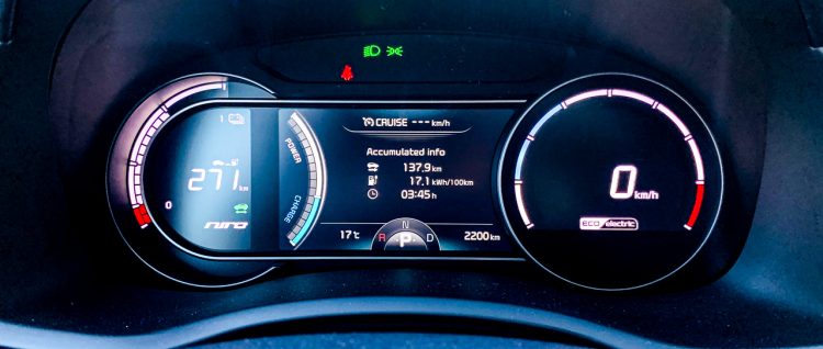 1Kia e Niro 2019 64 kWh 150 kW im Test und Fahrbericht von AUTOmativ.de Benjamin Brodbeck 38 750x318 - Test Kia e-Niro Spirit (64 kWh, 150 kW): Aufwachen - Asien steht vor der Tür!
