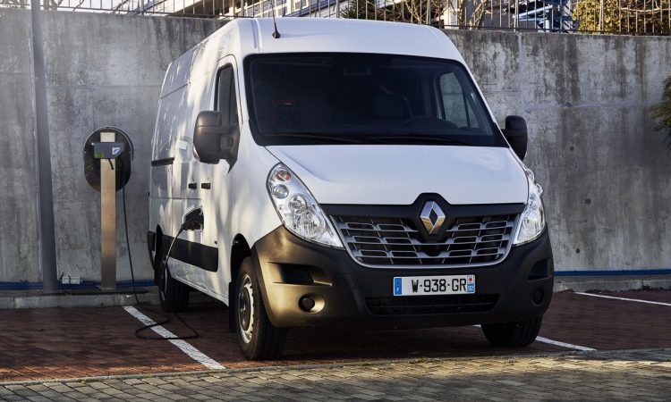 Renault Master Z.E. vs. VW e Crafter AUTOmativ.de Benjamin Brodbeck 9 750x450 - Der VW e-Crafter der Franzosen heißt Renault Master Z.E. - Überblick!