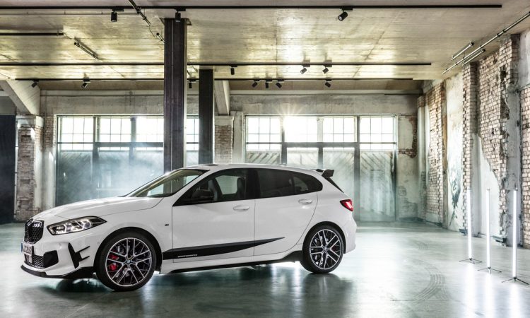 Neuer BMW 1er mit M Performance Parts 2020 LQ 1 750x450 - Der neue BMW 1er startet von Beginn an durch - mit M Performance Parts