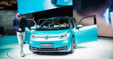 Volkswagen VW ID.3 IAA 2019 Review Sitzprobe Benjamin Brodbeck AUTOmativ.de 22 390x205 - Neuer ID.3 (2020): Erste Sitzprobe im vollelektrischen MEB-Volkswagen!