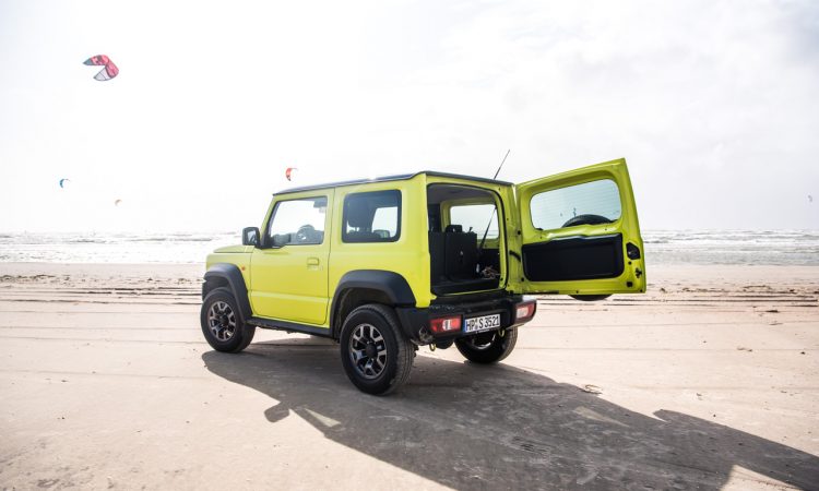 Suzuki Jimny 2019 im Test und Fahrbericht Offroad und Onroad Strand SUV AUTOmativ.de Benjamin Brodbeck 5 750x450 - Test Suzuki Jimny 1.5 Allgrip (Comfort+): Fun on the Beach