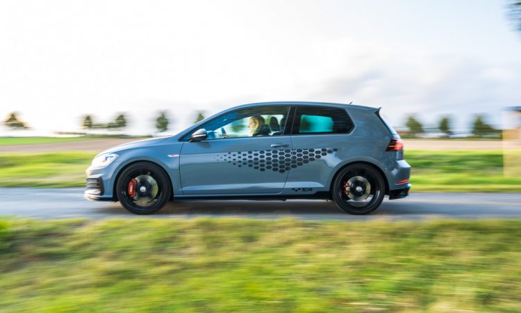 Volkswagen VW Golf GTI TCR 2019 im Test und Fahrbericht Ausstattung Preis Leistung AUTOmativ.de Benjamin Brodbeck 17 750x450 - VW Golf GTI TCR im Alltagstest: Wolfsburger Performance-Melange