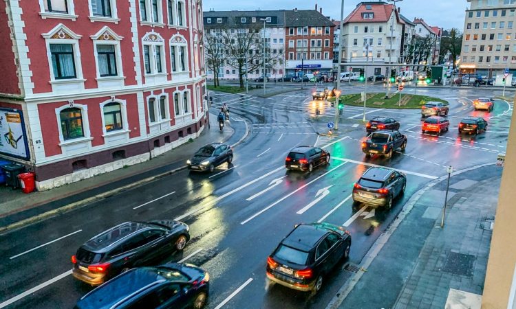 Kohlendioxid Party 3.0 CO2 Ausstoß bei Autos steigt weiter an 1 750x450 - Kohlendioxid-Party 3.0: CO2-Ausstoß bei Autos steigt weiter an