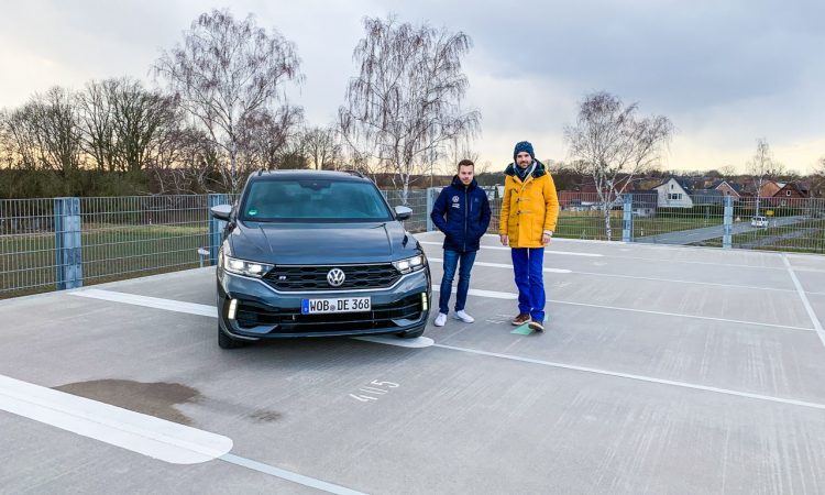 Volkswagen VW T Roc R Abholung Uebergabe Benjamin Leuchter Wolfsburg Autostadt R GmbH 2 750x450 - Benjamin Leuchter holt seinen eigenen VW T-Roc R ab!