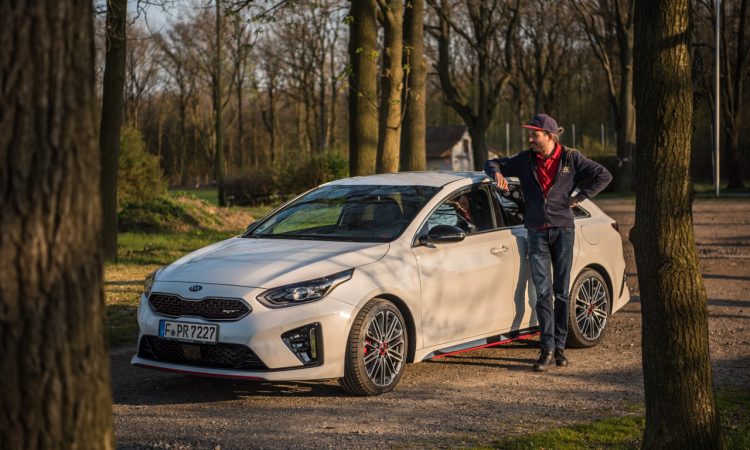 Kia Proceed GT 2020 Handschalter im Test und Fahrbericht Sound Technik Alltag AUTOmativ.de Benjamin Brodbeck 67 750x450 - Kia ProCeed GT 1.6 T-GDi als Handschalter im Fahrbericht: Mehr Spaß mit 6?