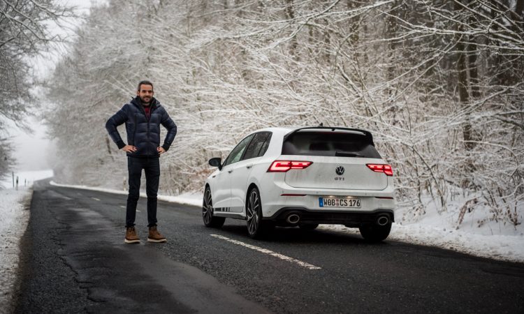 VW Golf 8 GTI Clubsport 2021 im Test und Fahrbericht 300 PS Lohnt es sich Golf GTI AUTOmativ.de Benjamin Brodbeck COVER 41 750x450 - Fahrbericht VW Golf 8 GTI Clubsport: Das ist der Echte!