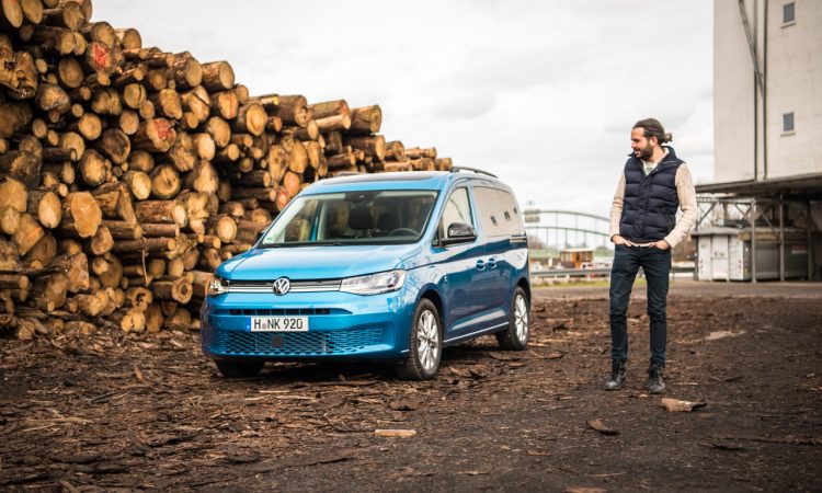 Volkswagen VW Caddy Move 2.0 TDI Test Fahrbericht Exterieur Ausstattung Fahrkomfort Innenraumgeraeusch Preise Review AUTOmativ.de Benjamin Brodbeck 13 750x450 - Neuer VW Caddy 2.0 TDI im Test: Kann der MQB-Nutzi so komfortabel wie der Golf?