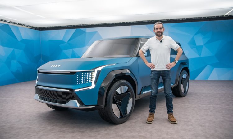 Kia EV9 SUV Concept Dreier Sitzbank vorne Serienversion kommt 2023 Review Kurzvorstellung AUTOmativ.de Benjamin Brodbeck 27 750x450 - Kia EV9 Concept: Ab 2023 schon Serie - mit Dreier-Sitzbank vorne!