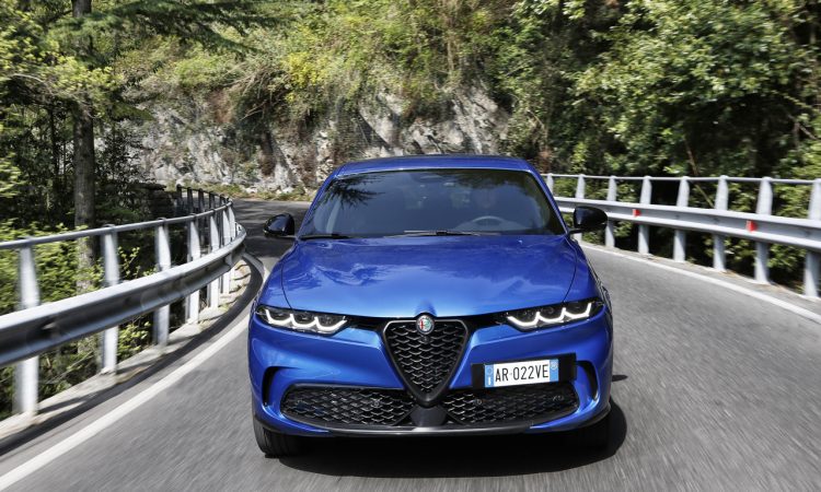 Alfa Romeo Tonale Hybrid 2022 AUTOmativ.de 4 750x450 - Alfa Romeo Tonale mit 48V-Hybrid kommt in zwei Leistungsstufen