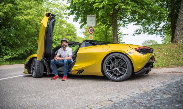 McLaren 720S Spider MY2021 Test und Fahrbericht McLaren in Solis Yellow Supersportwagen Stuttgart AUTOmativ.de Benjamin Brodbeck 76 750x450 - Darf (oder muss) es in einem 380.000 Euro teuren Auto pfeifen?