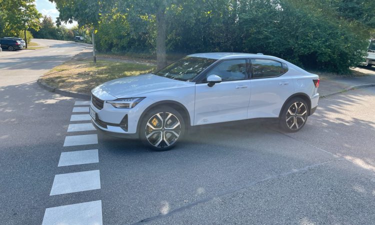 Polestar 2 im Test 78 kWh 300 kW Leistung Allrad AUTOmativ.de Volvo Dual Motor Fahrbericht 19 750x450 - Polestar 2 (300 kW) gefahren: Top Gesamtpaket, aber fehlender "Will-Haben"-Faktor